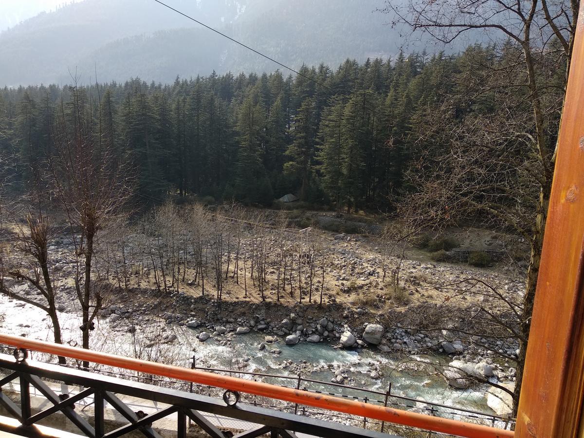 Chichoga Holiday Inn Manali  Bagian luar foto